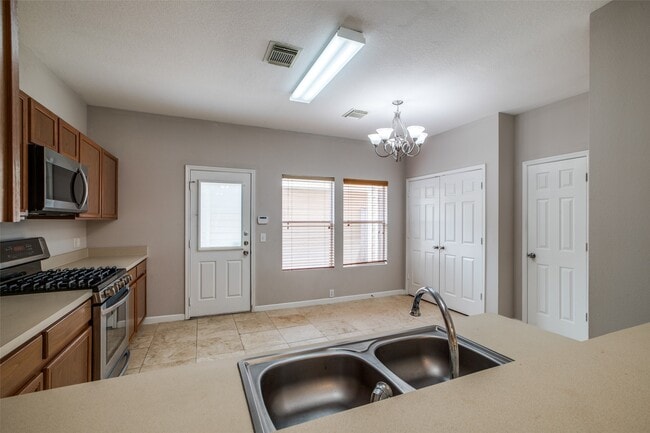 Building Photo - 23838 Pebworth Pl