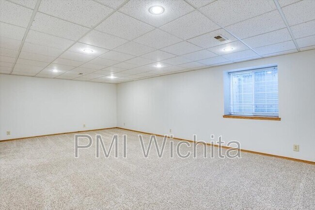 Building Photo - 3607 N Athenian St
