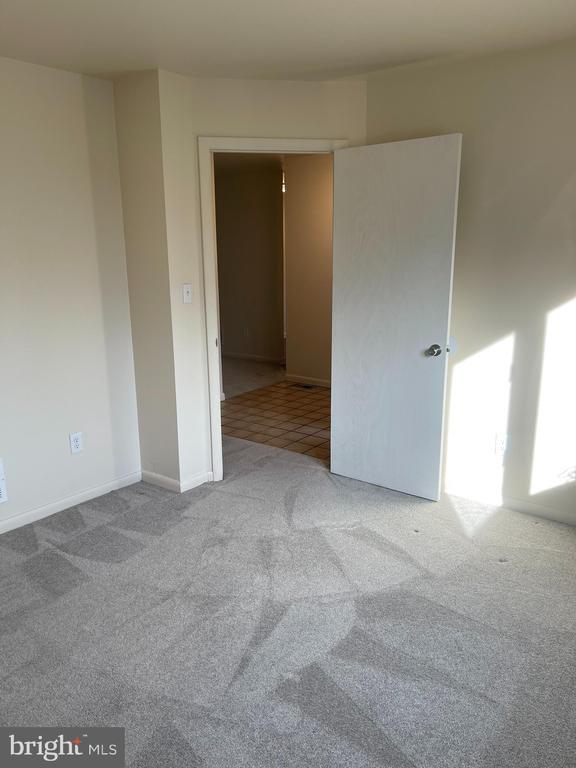 Building Photo - 105 Foxfire Dr