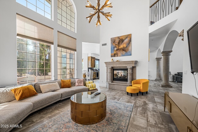 Building Photo - 15831 E Thistle Dr