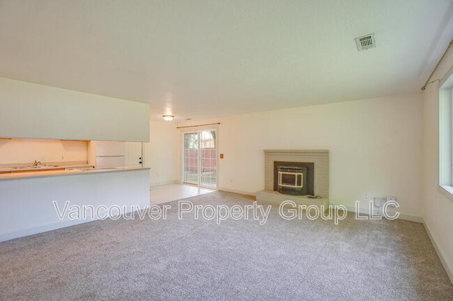 Building Photo - 7104 Louisiana Dr