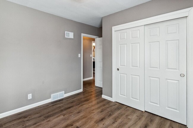 Building Photo - 5883 N 84th St