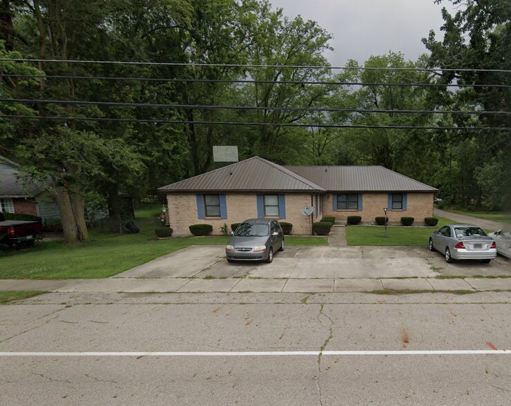 Primary Photo - 350 E Main St