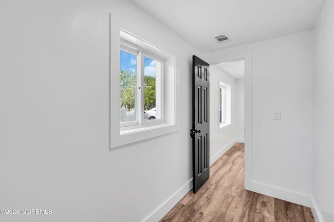 Building Photo - 24 Woodlark Rd