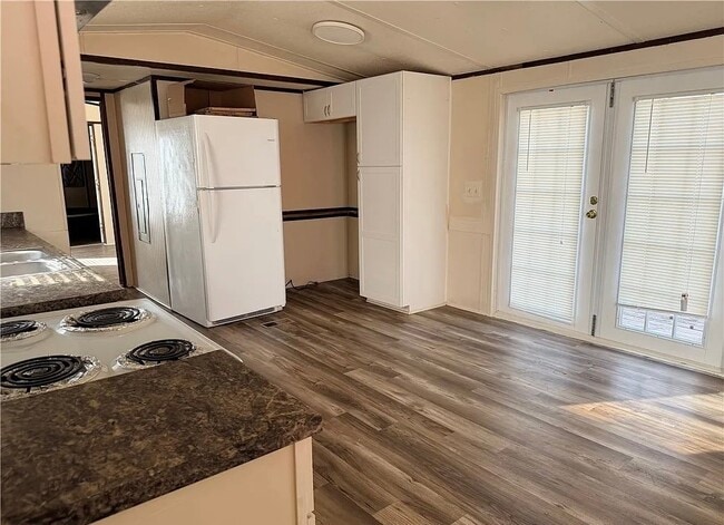 Building Photo - 804 Vagabond Dr