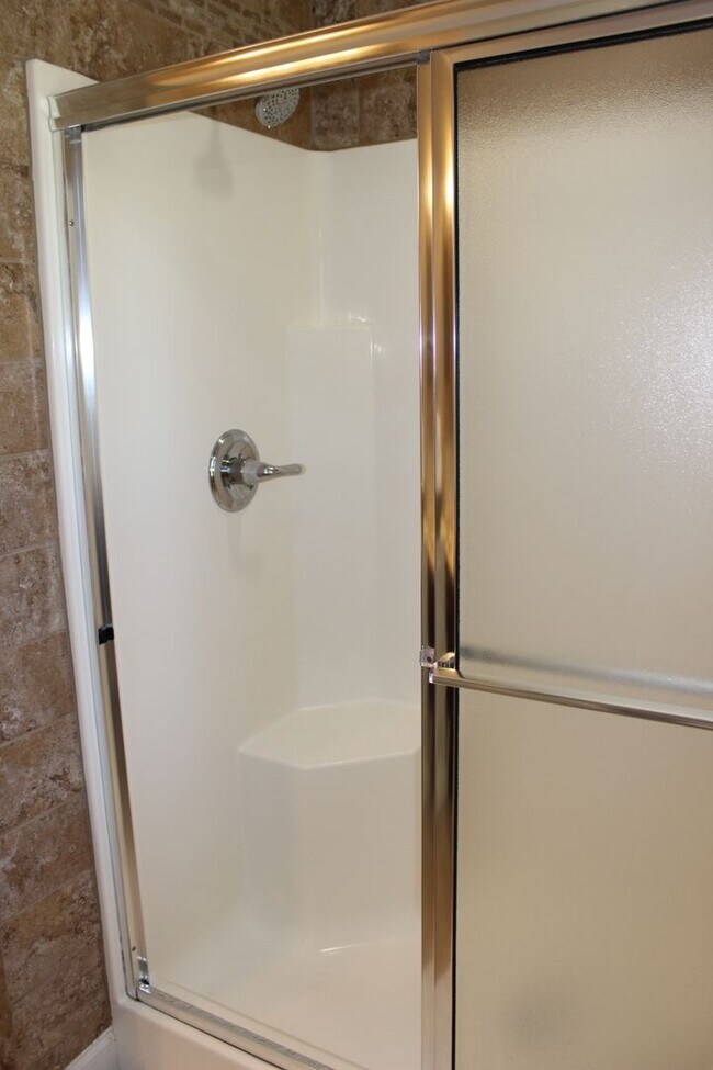 Building Photo - Coming Soon in Farragut!