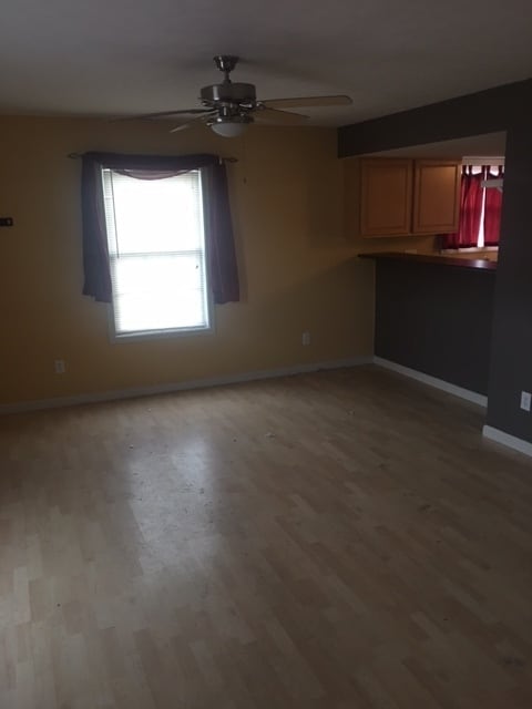 Building Photo - 2 bedroom, 2.5 bath townhouse: Oaklawn Park