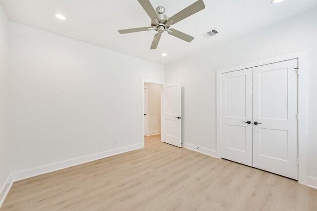 Building Photo - 3032 Gray St