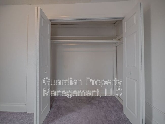 Building Photo - 108 N Buchanan St