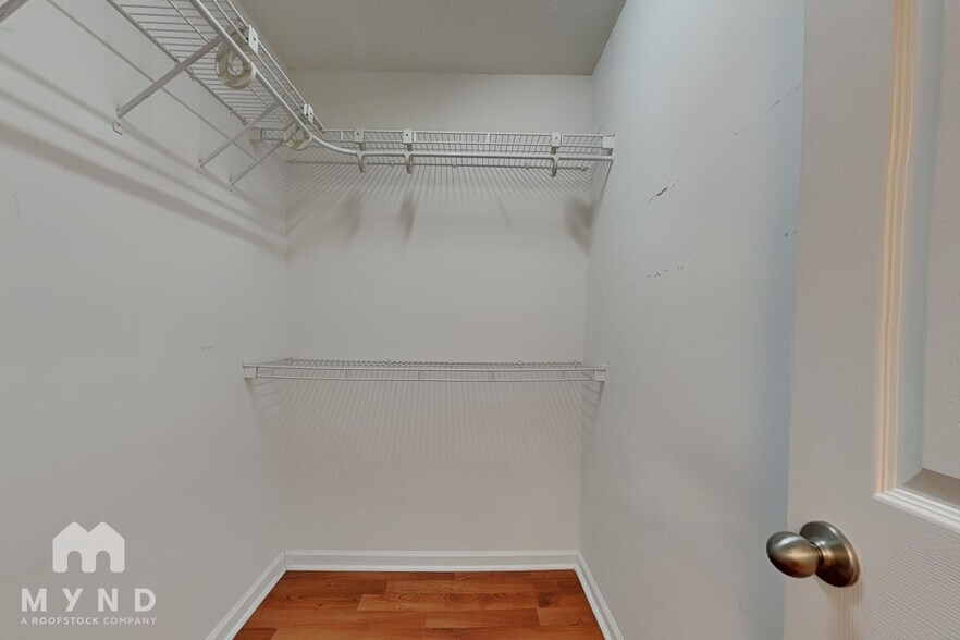 Building Photo - 928 Shannondale Dr