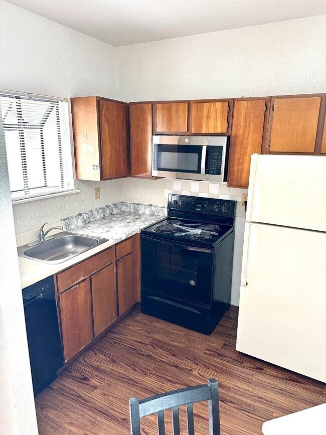 Building Photo - 7901 Cambridge St