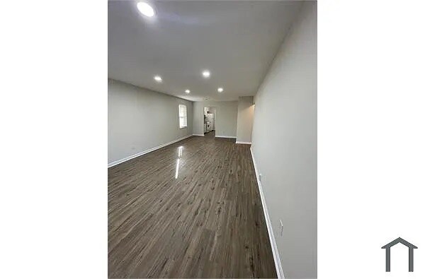 Building Photo - Room in Duplex on Glendale Ct