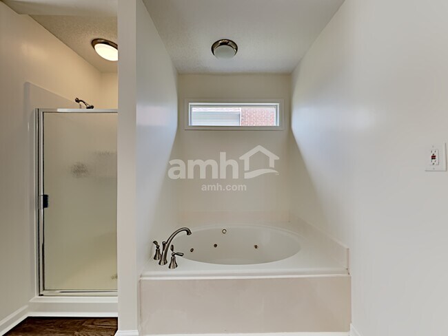 Building Photo - 1838 Oak Springs Dr