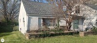 Building Photo - 2148.5 Lehner Rd