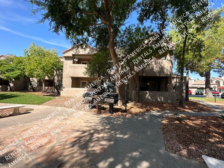 Building Photo - 5950 N 78th St