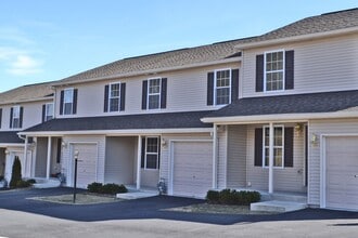 Building Photo - Beautiful townhome in Schuylkill County, B...