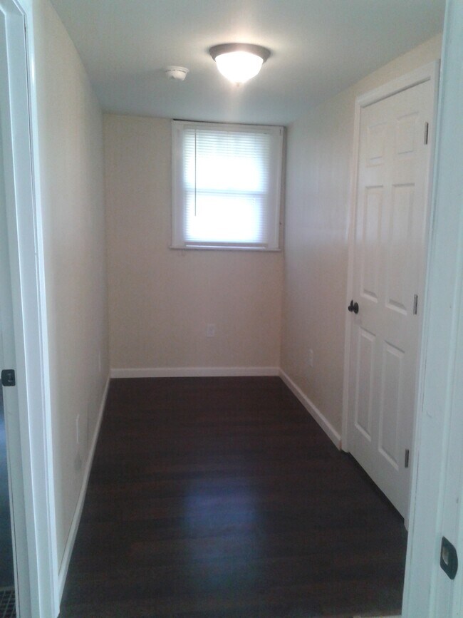 Building Photo - 723 Heywood Ave