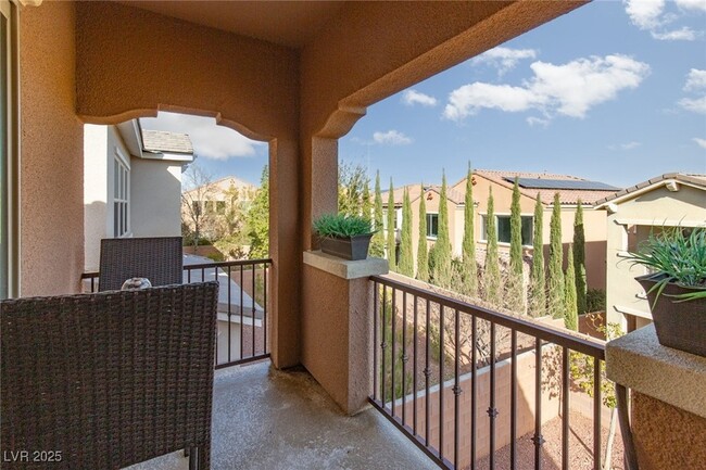 Building Photo - 2070 Morro Vista Dr