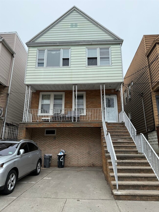 Primary Photo - 176 W 24th St