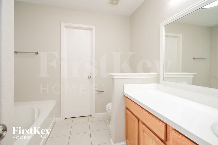 Building Photo - 21606 Britton Hill Way