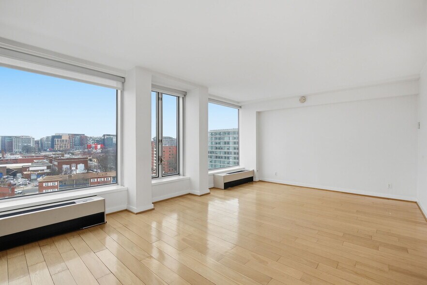 Building Photo - 1101 3rd St SW