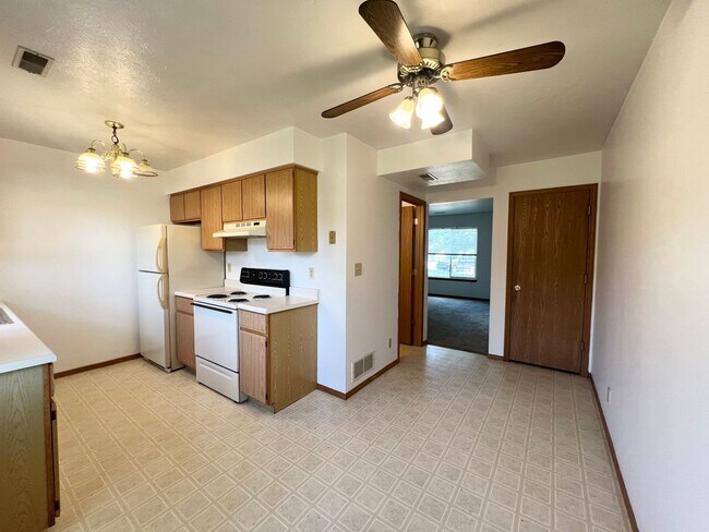 Building Photo - Wood Court Apartments