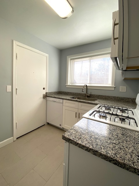 Building Photo - Braeside Apartments