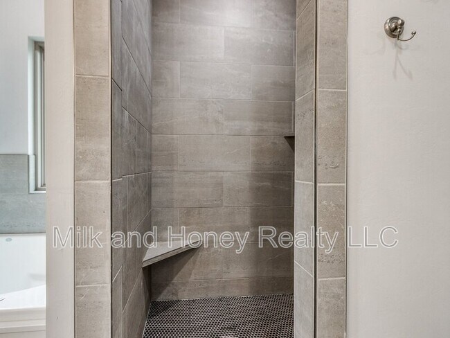 Building Photo - 14525 Rochefort Ln