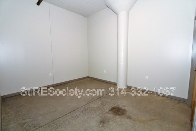 Building Photo - 8125 Michigan Ave