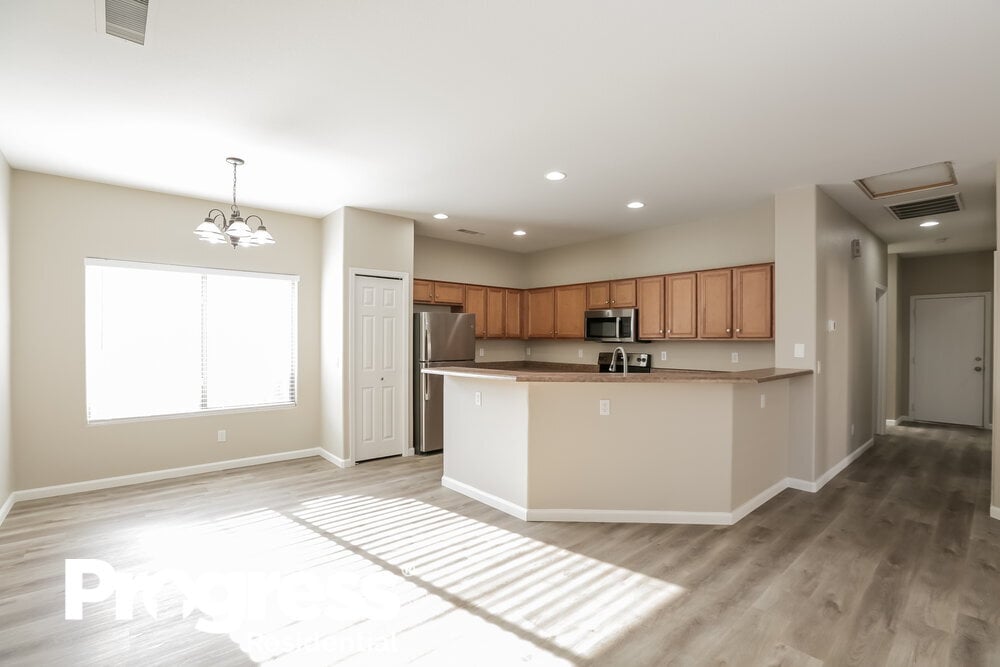 Building Photo - 514 W Mountain View Dr