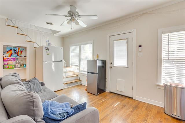 Building Photo - 2809 Benbrook Blvd