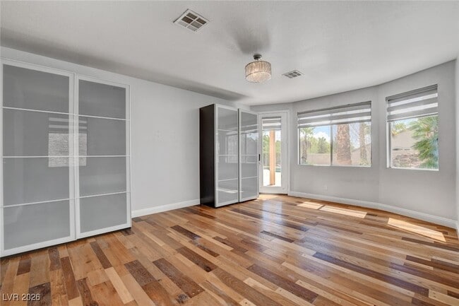 Building Photo - 10587 Sunwind Ave