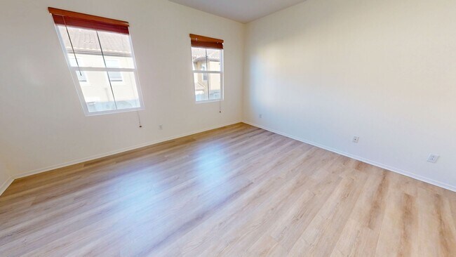 Building Photo - 7870 Via Belfiore