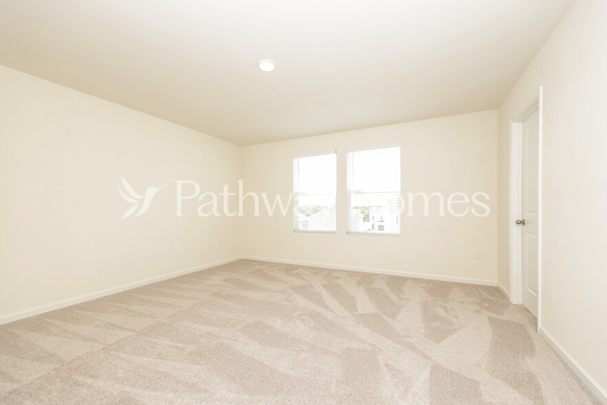 Building Photo - 209 Wild Daisy Wy