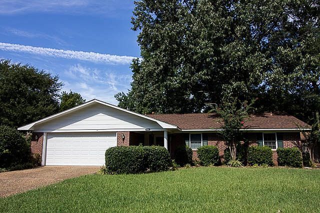 Building Photo - Arapaho