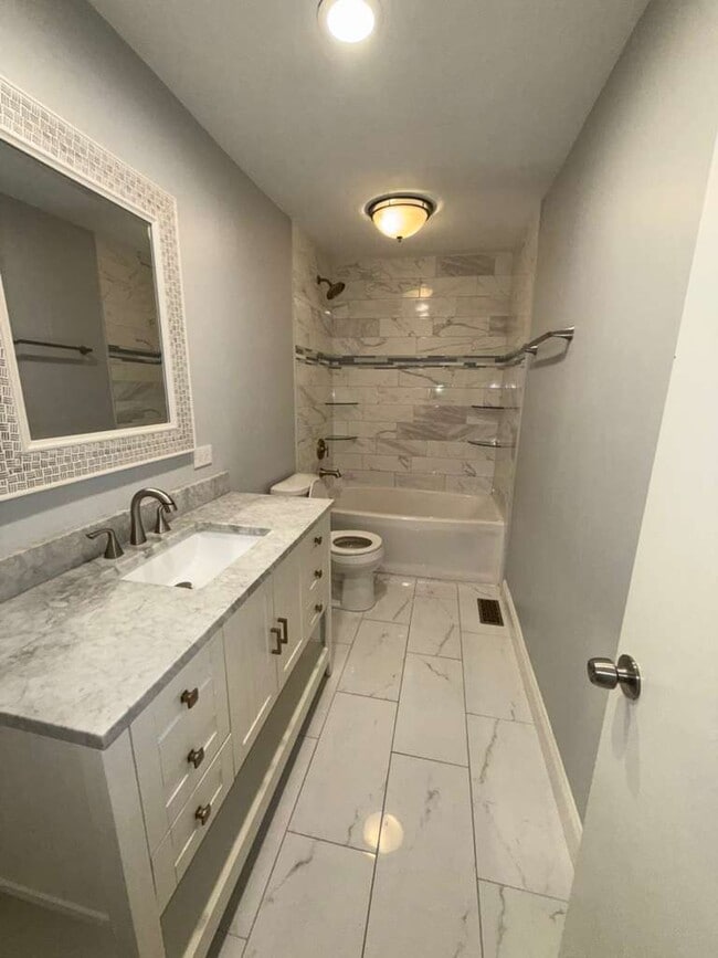 Building Photo - 1410 Whispering Springs Cir