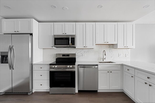 Building Photo - 505 N Lake Shore Dr