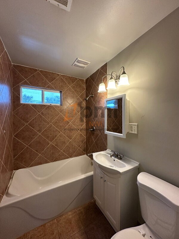 Building Photo - 7752 Beech Ave