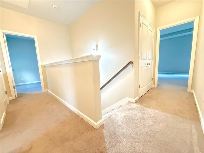 Building Photo - 1739 Charcoal Ives Rd