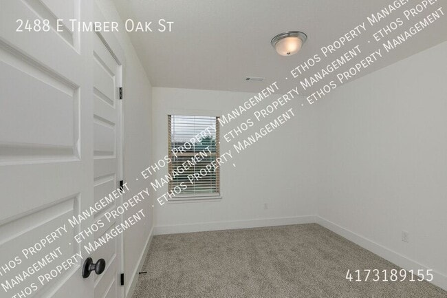 Building Photo - 2488 E Timber Oak St