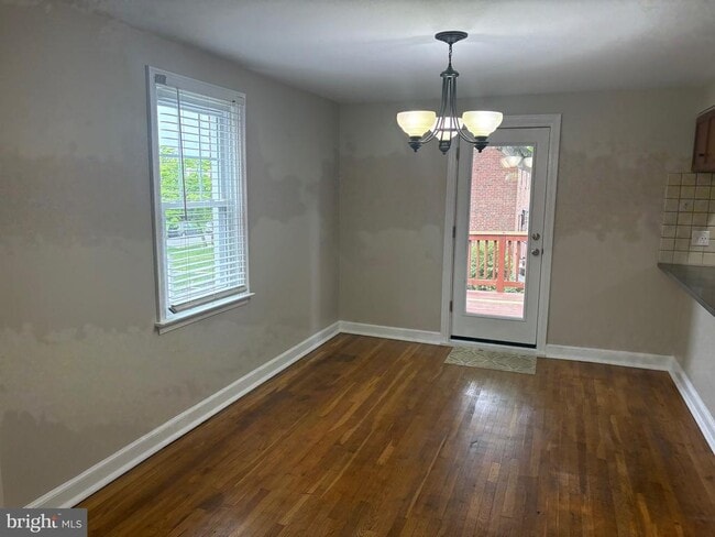 Building Photo - 2804 Belmont Ave