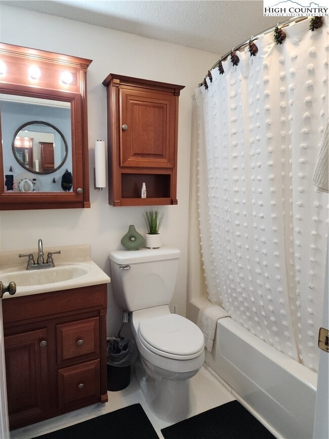 Building Photo - 303 Sugar Top Dr