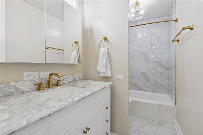 Building Photo - 535 N Michigan Ave