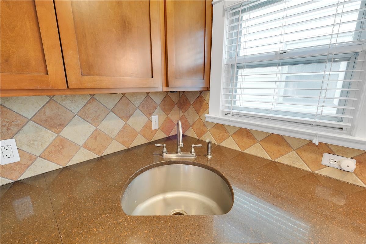 Extra Deep Sink - 614 Merwin Ave