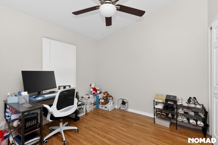 Building Photo - 1417 Lyonshire Dr