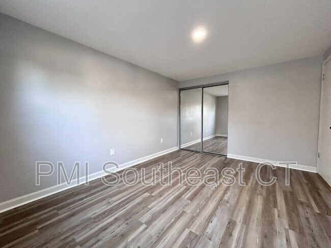 Building Photo - 120 Gallup Hill Rd