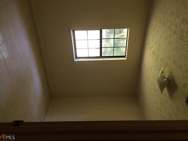 Building Photo - 10283 Richfield Ct