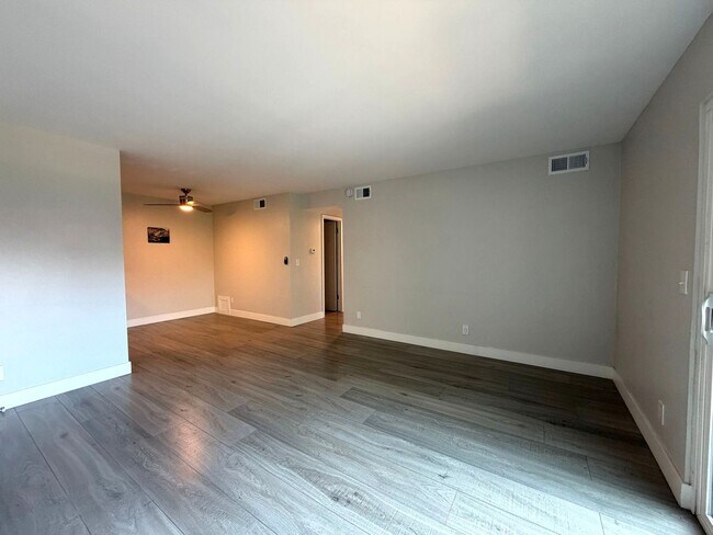 Building Photo - 3250 O'Neal Cir