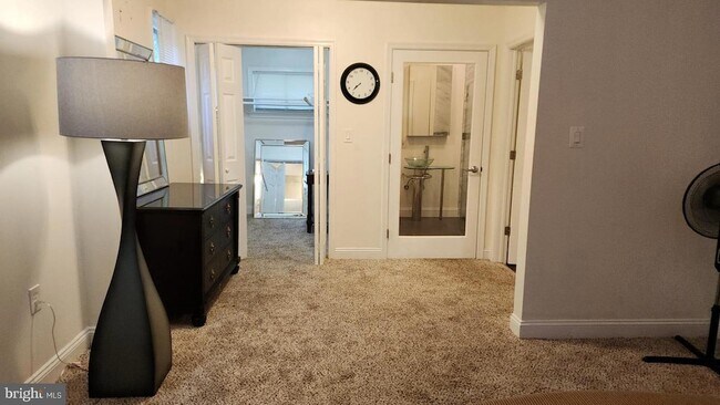 Building Photo - 12411 Thompson Rd