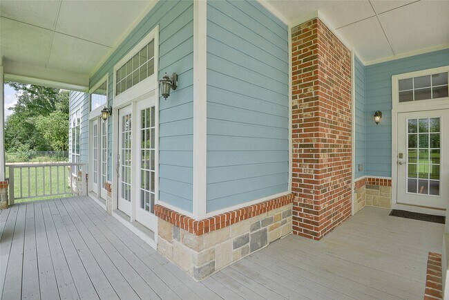 Building Photo - 3960 Farm to Market 1960 Rd E